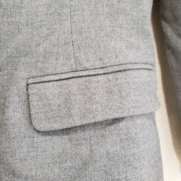 Merona form fitting Blazer One Button pockets in front Wool Blend Gray Size 6 - Picture 7 of 8